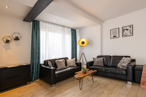 Leistungsstarkes Airbnb: StayN: 65m² Luxury-Apart: Modern, Bright, LakeView in Bodman Ludwigshafen
