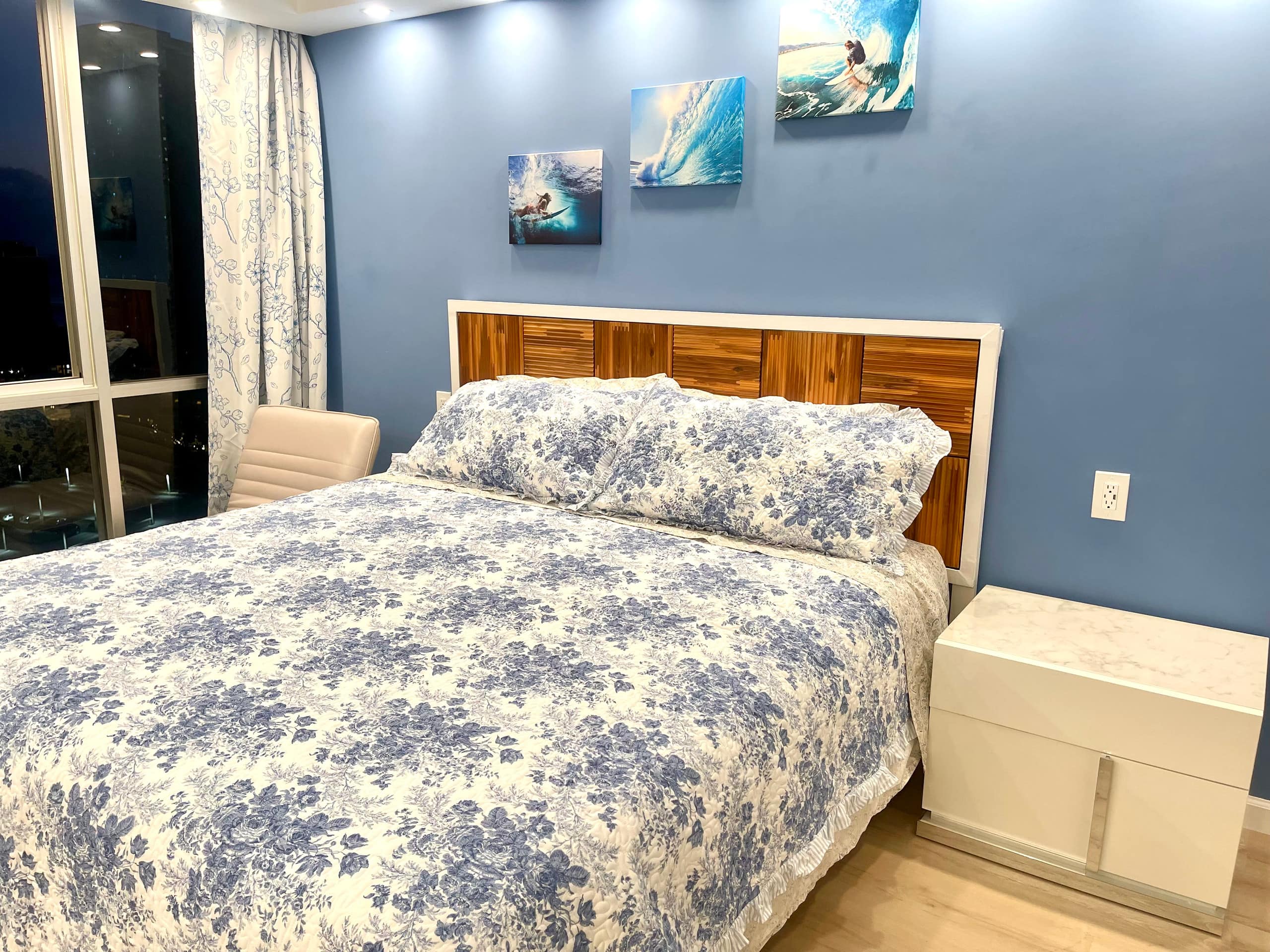 Condo in Honolulu · ★4.98 · Studio · 1 bed · 1 private bath - Image 8