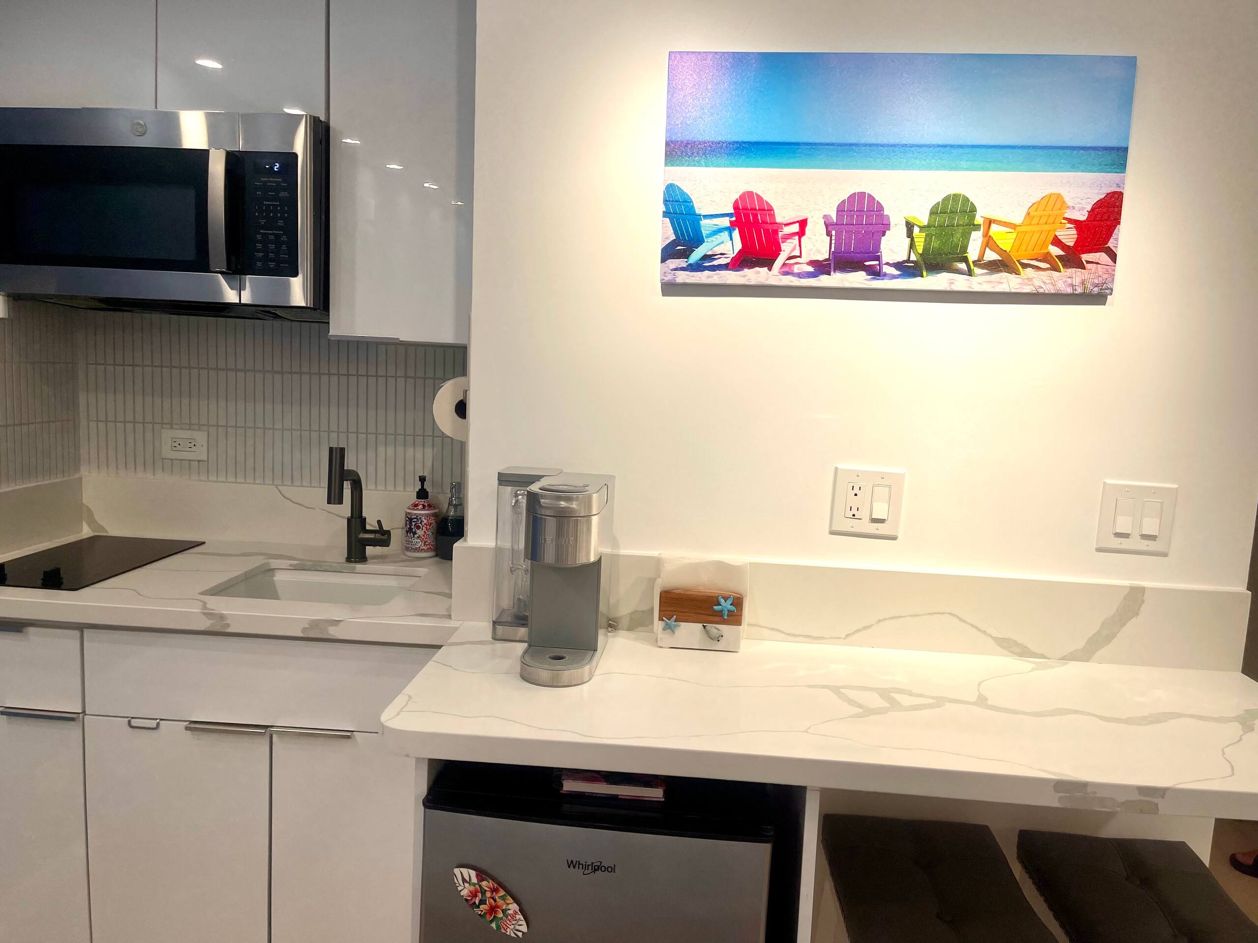 Condo in Honolulu · ★4.98 · Studio · 1 bed · 1 private bath - Image 16