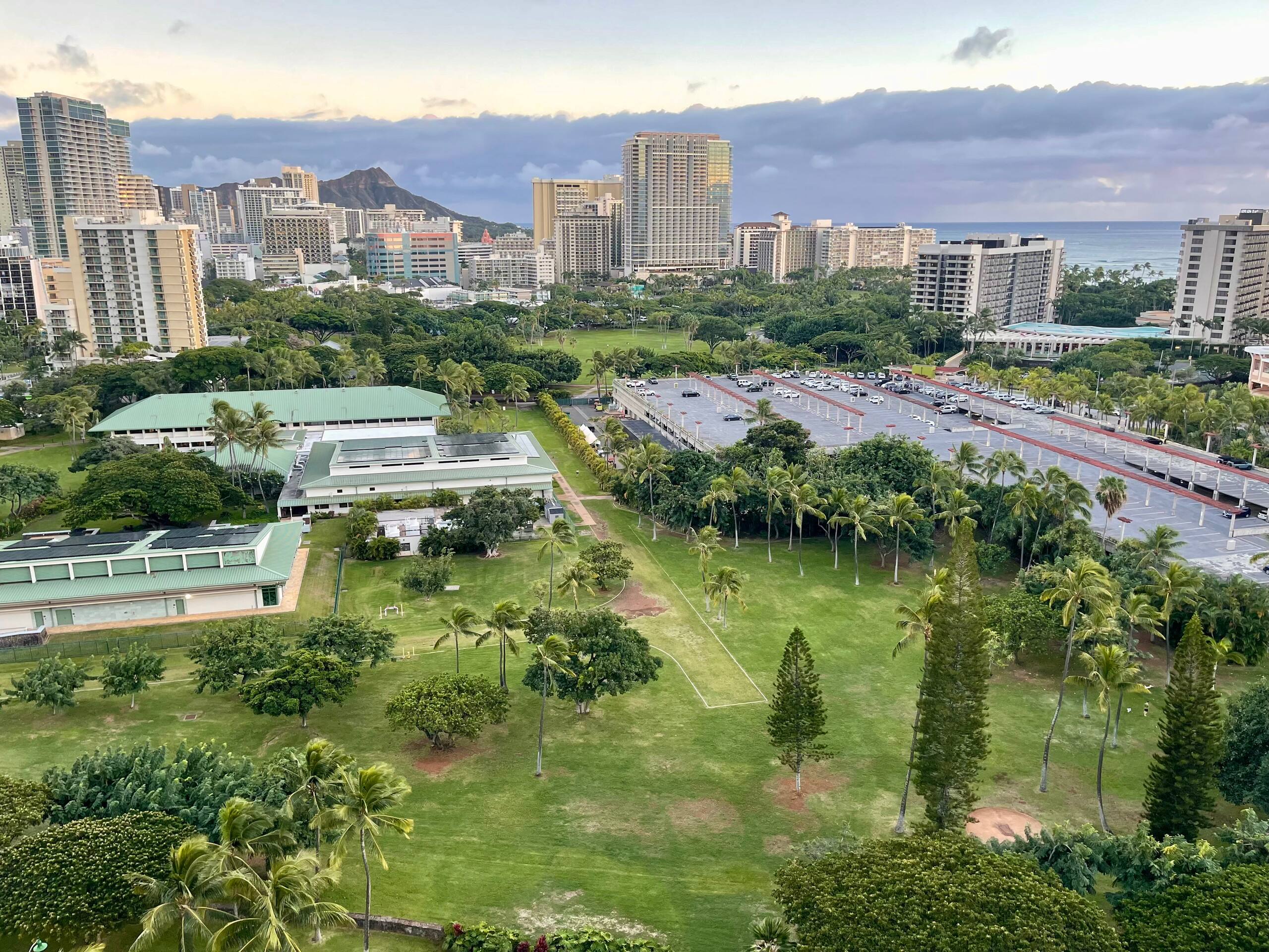 Condo in Honolulu · ★4.98 · Studio · 1 bed · 1 private bath - Image 13