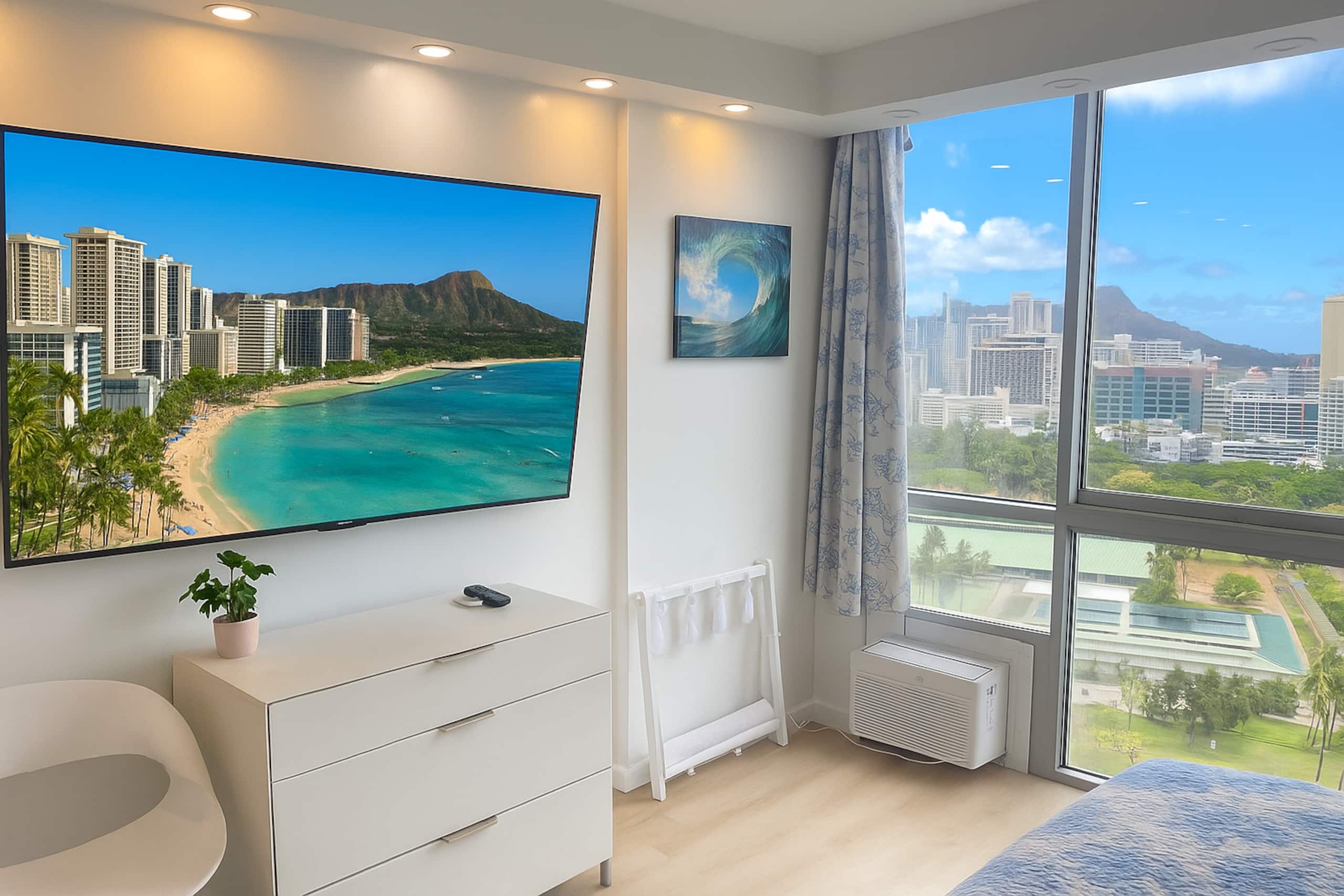 Condo in Honolulu · ★4.98 · Studio · 1 bed · 1 private bath - Image 3