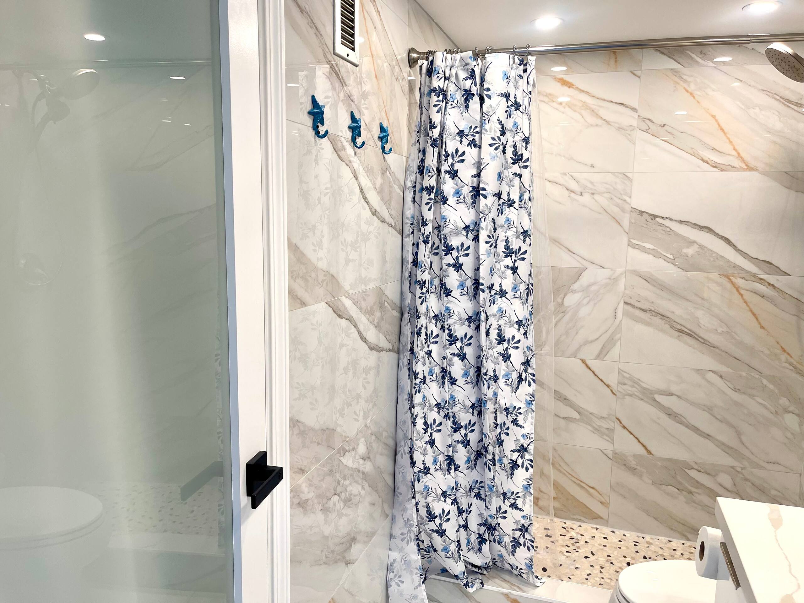 Condo in Honolulu · ★4.98 · Studio · 1 bed · 1 private bath - Image 27