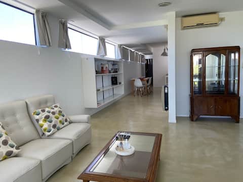 Top performing Airbnb: A bright apartment with its own garage in La Plata
