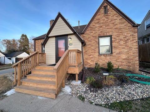 Generous Sized Blonde Brick - 2 King 4 Queen!