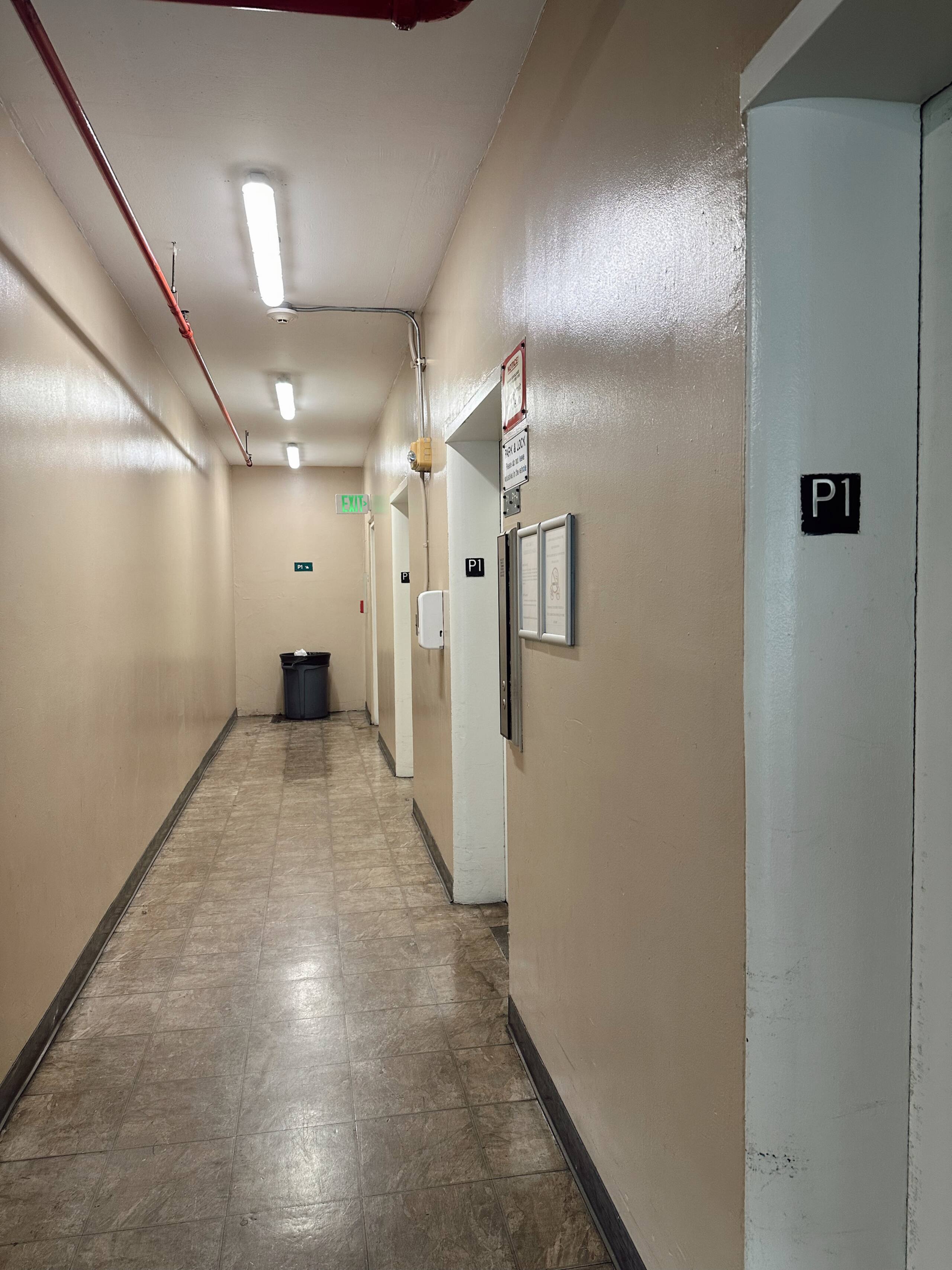 Condo in Honolulu · ★4.71 · Studio · 1 bed · 1 private bath - Image 21