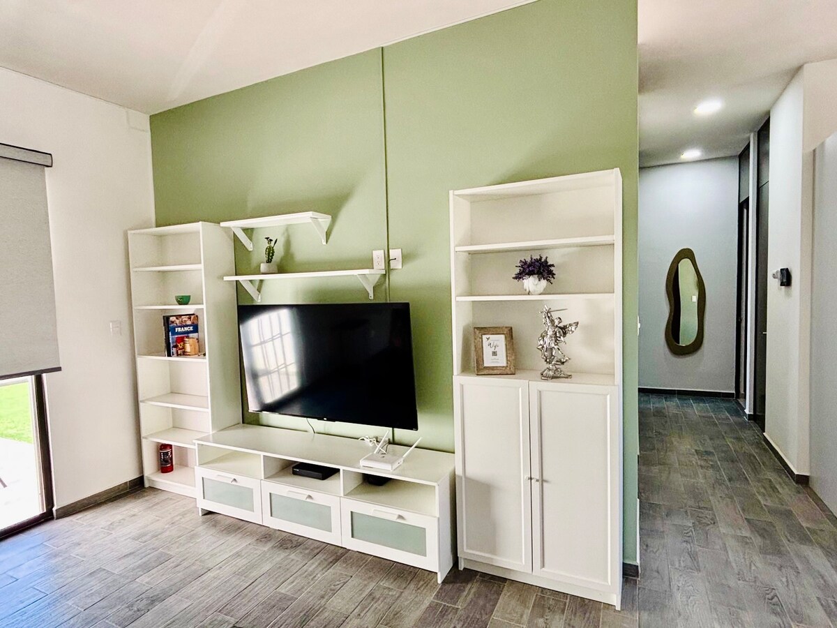 Airbnb con mejor rendimiento: Apartment in León with large private patio en León De Los Aldama