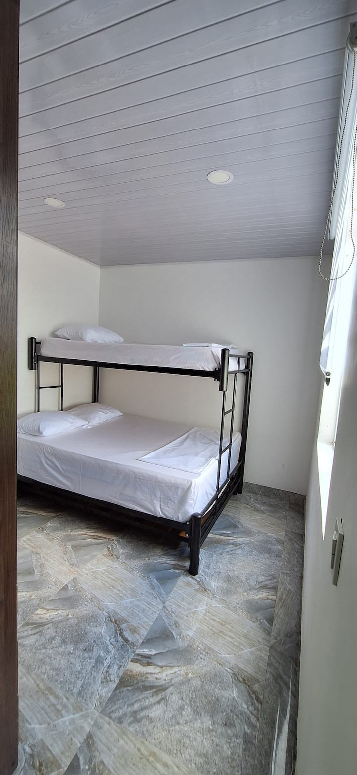 საძინებელი 1