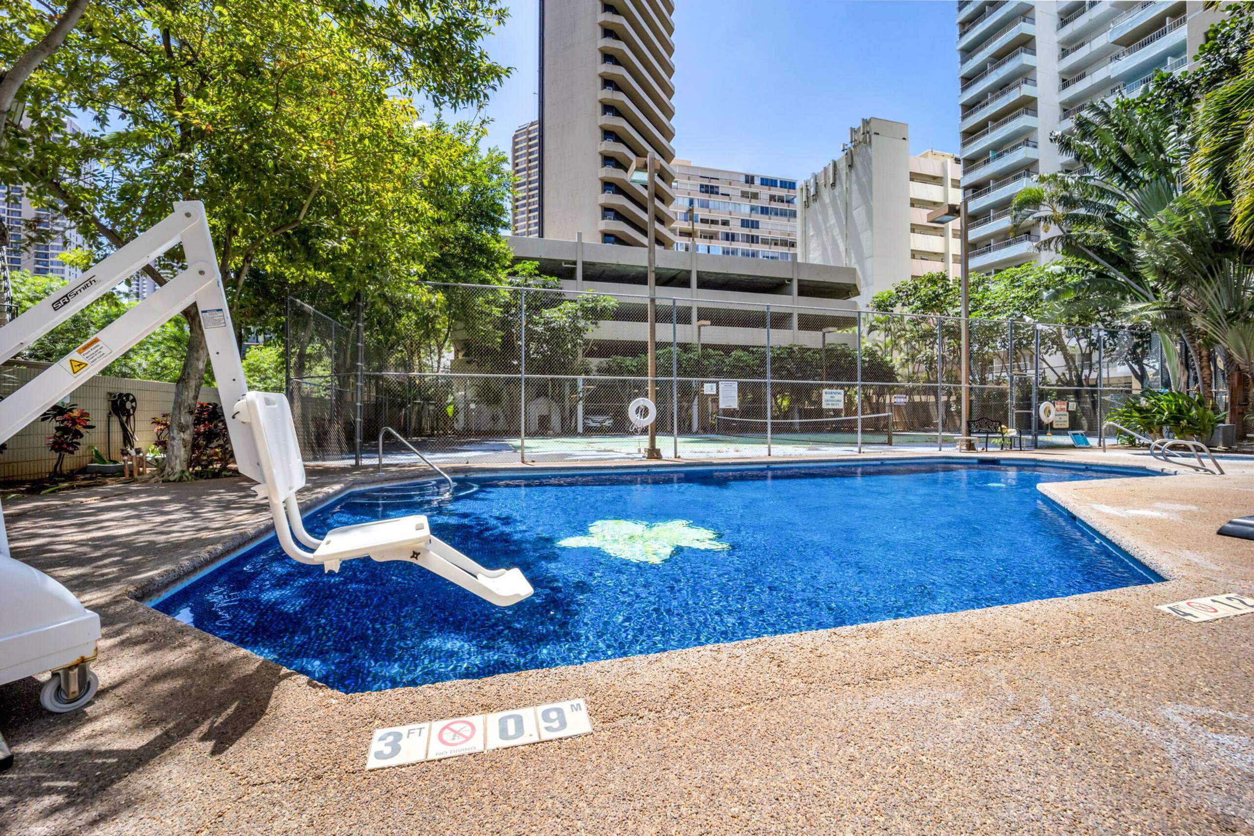 Oceanview Freshly Renovated+Free Parking+WiFi! - Image 24