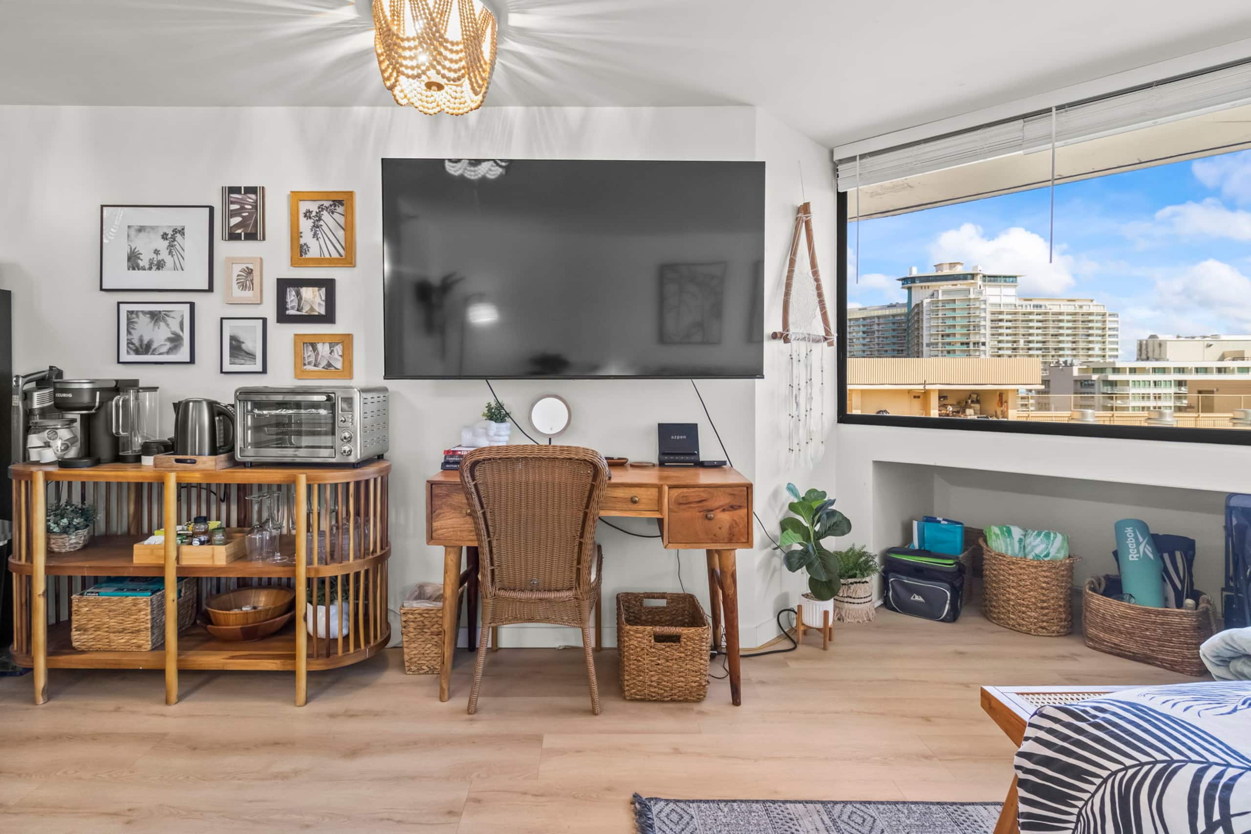 Oceanview Freshly Renovated+Free Parking+WiFi! - Image 12