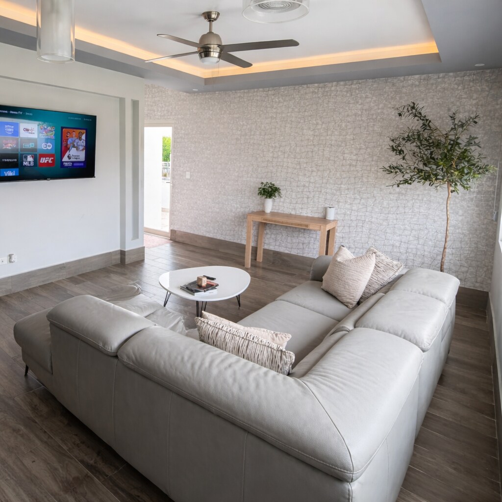 Top performing Airbnb: Suite in an exclusive private residential development in Piedras Negras