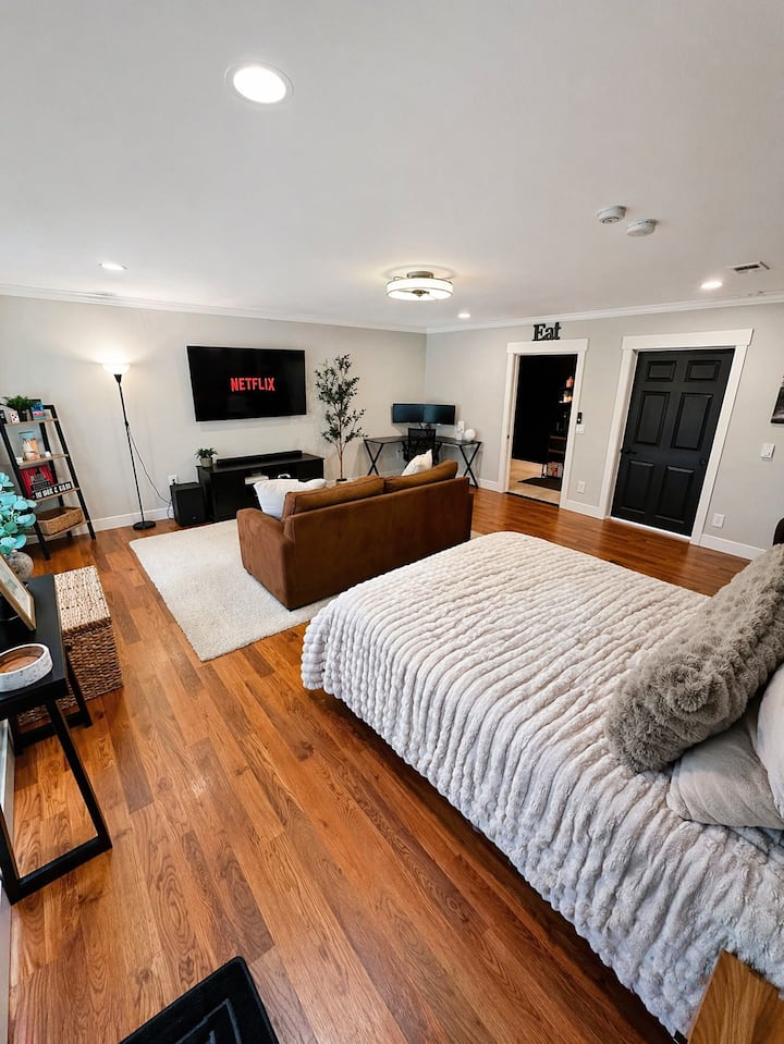 Cozy, Guest Suite Near Seatac Airport - Renton, WA