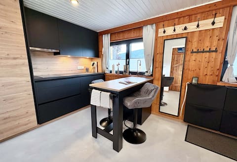 Top Airbnb: DAS NEST | 35m² premium garden apartment with terrace in Mauterndorf
