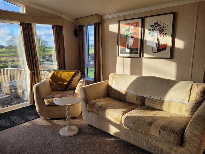 Shepherds View - Knutsford, High Legh, Cheshire - Altrincham