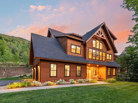 Luxury Loon Mt Cabin: Hot Tub, Arcade, 5BR, Slps14