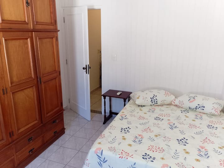 Chumba, eneo maalumu kwa wale wanaotaka kuwa na
usiku wa kulala kama wanandoa.