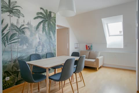 Schlossberg Panorama Suite | 3BR | HERO HOMES Graz