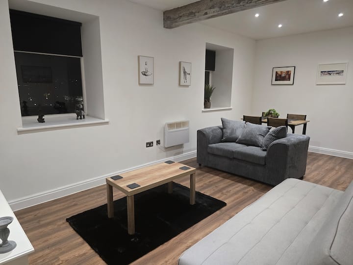 Canalside Period Conversion - Burnley