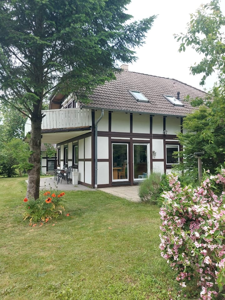 Vakantiehuis Waldzeit (Bovenhuis) - Frankenau