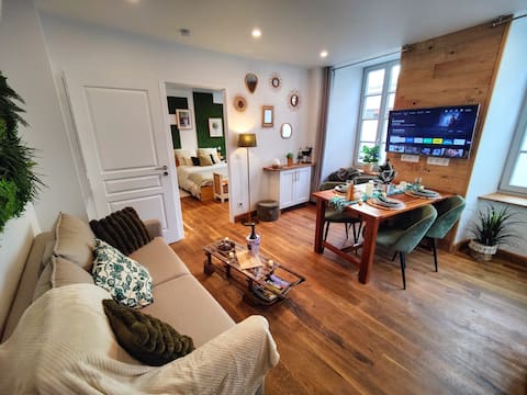 Top Airbnb: T2 Nature Chalet in the city center Villa Superbagneres in Bagnères De Luchon