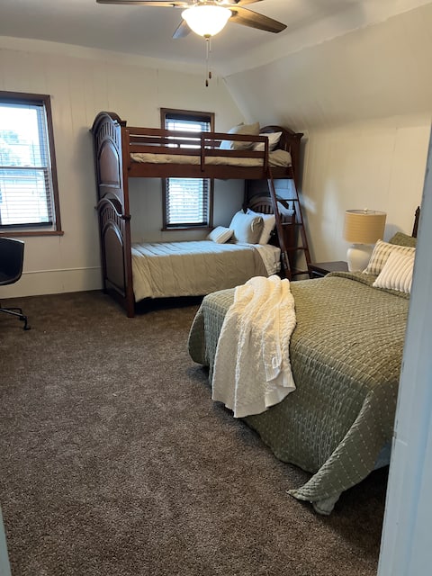 The Highland Hideaway photo 2