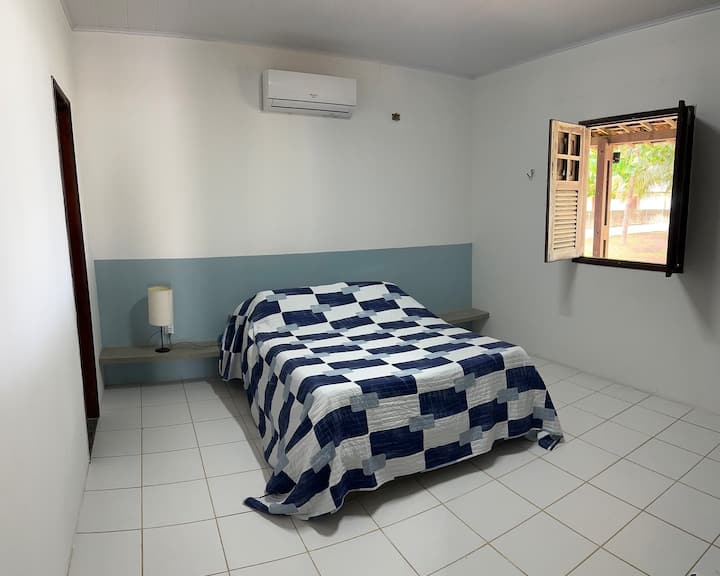 Суит с климатик и изглед към морето. 