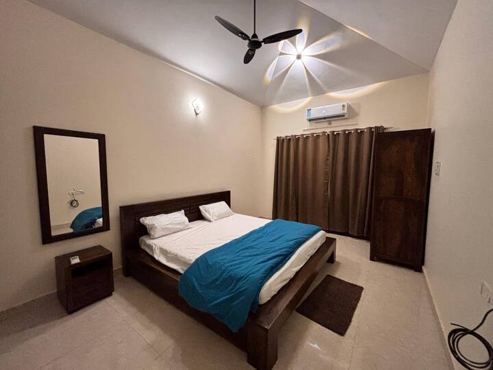 Bedroom 2 image 2