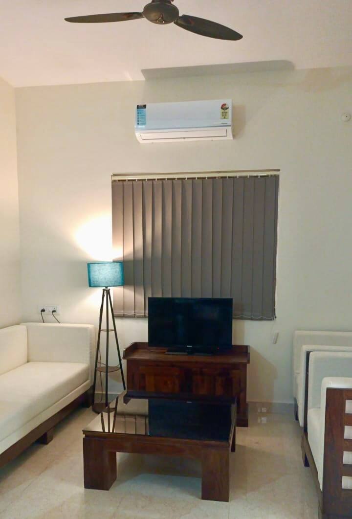 Living room image 4