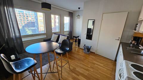 Top performing Airbnb: Cozy studio next to the bus station in Vi