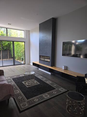 Family home in Central Location. gallery image 3