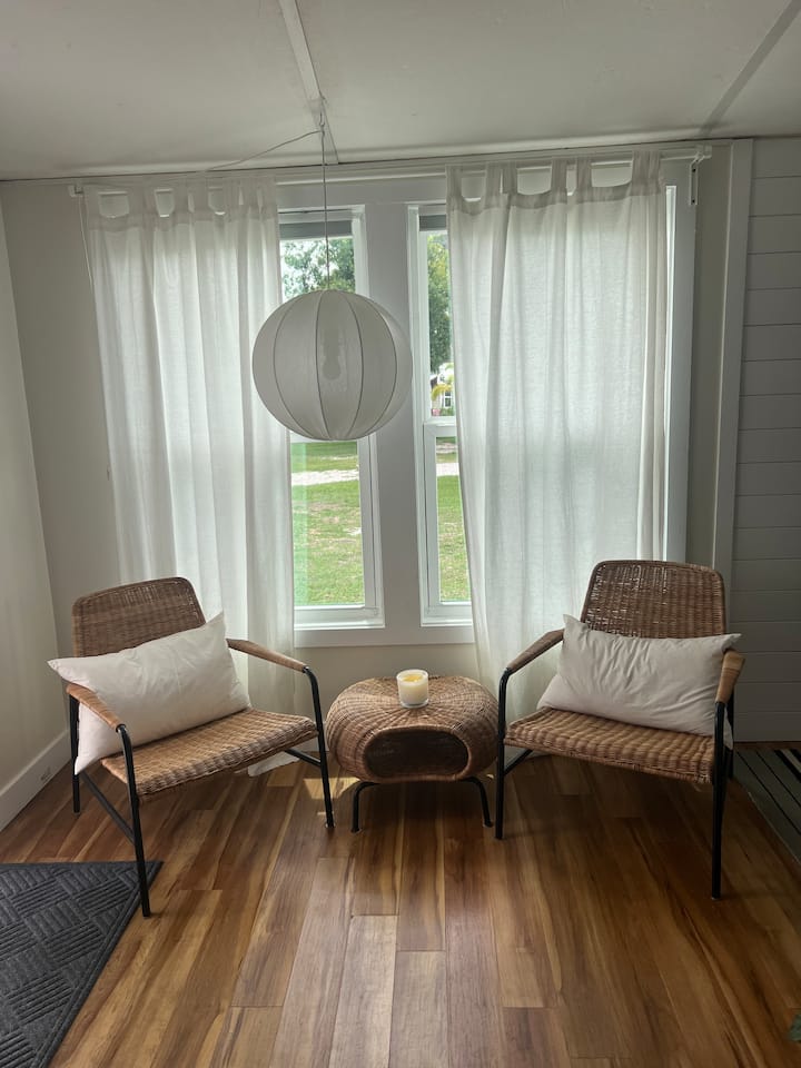 Sunshine Cottage, Ramblers Rest Pool, And Hot Tub! - North Port, FL