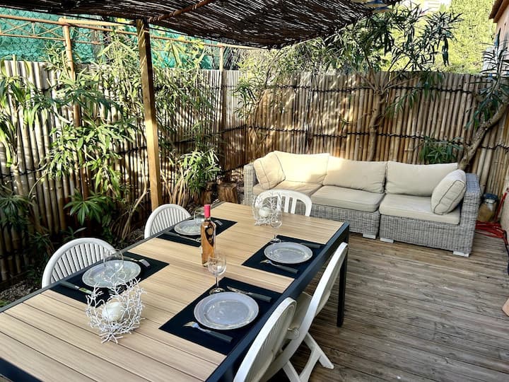Maison Spacieuse Avec Grande Terrasse Barbecue - Le Lavandou