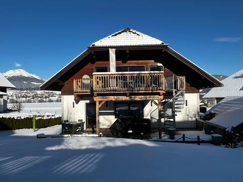 Luxury Holiday Accommodation, Games Room and Bar