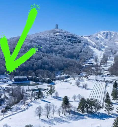 Walk to Sugar Mountain Resort | Cabin | Hot Tub