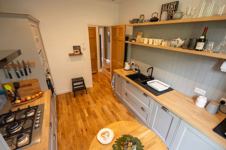 The Old Gardner’s Quarters – sleeps 2-6 gallery image 4