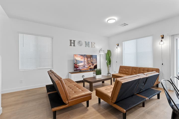 Holiday specials ｜Luxury Retreat: 5BR Home