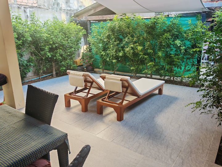 Nathirat 1 - Yellow House - 2 Br, 2 Ba, 4 Persons - Phuket