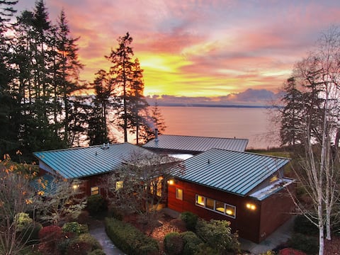 Waterfront | Sunset & Mountain View | Pickleball