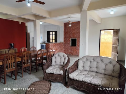 Popular Airbnb listing: Large two-story house in Shangrila with Pool in Pontal Do Paraná