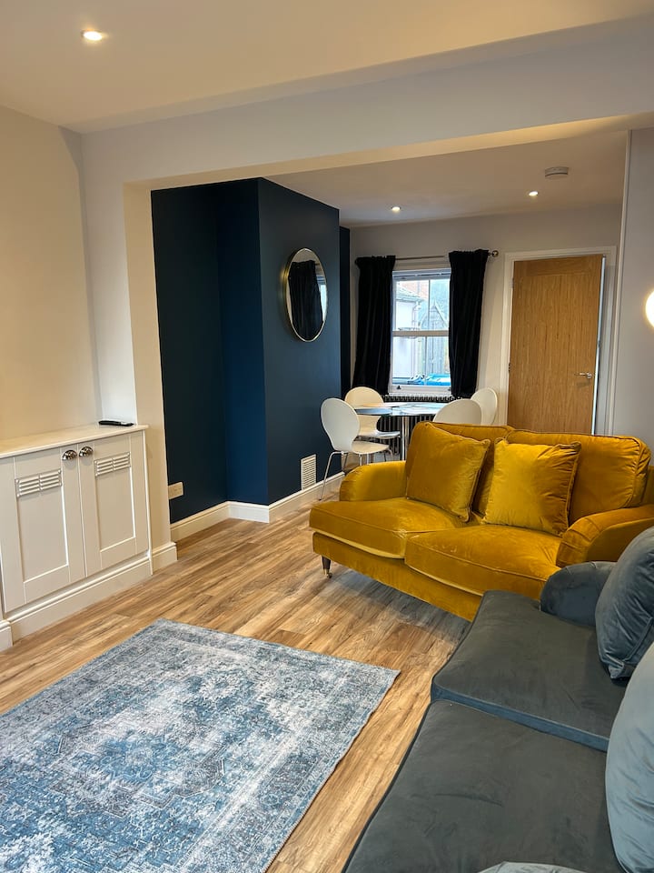 Kings Reach Eton, Great Location - Slough