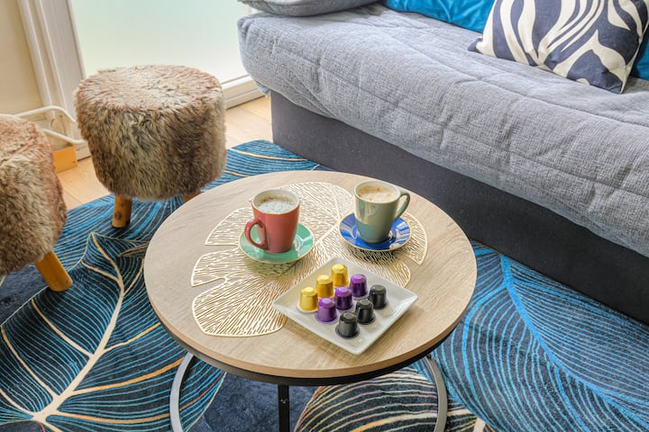 Nespresso aparat za kavu i čaj u filtar vrećicama za opuštajuće trenutke.