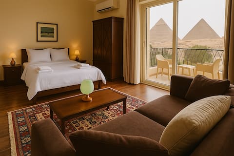 Retro Chic Pyramids View Museum Walking Distance