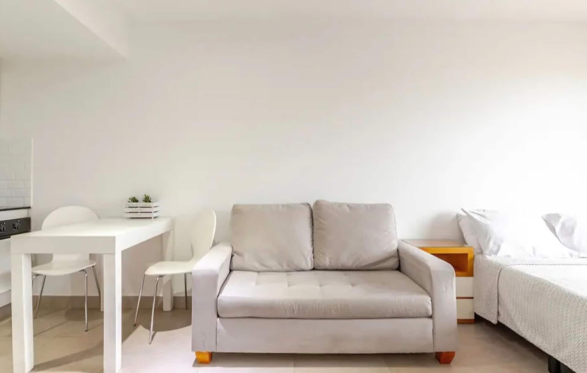 Furnished studio apartment in Palermo near Los Arcos