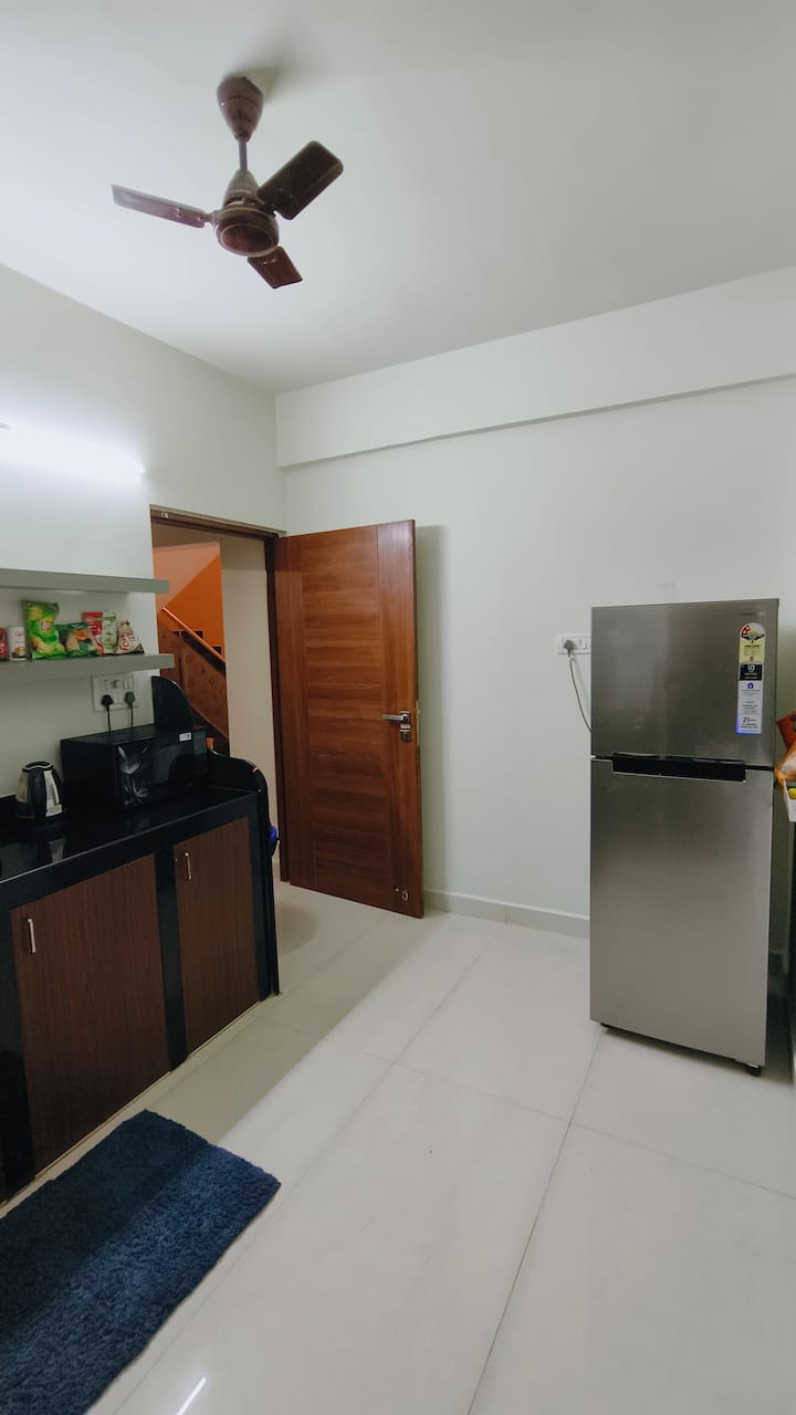 Full kitchen image 3