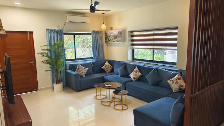 Living room image 1
