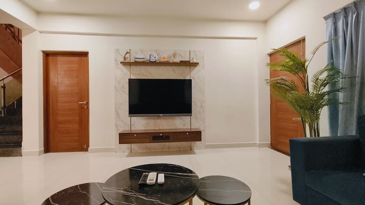 Living room image 4