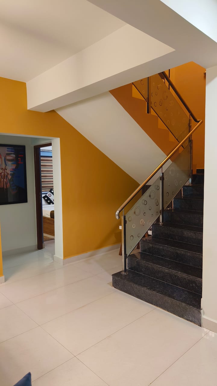 Dining area image 3