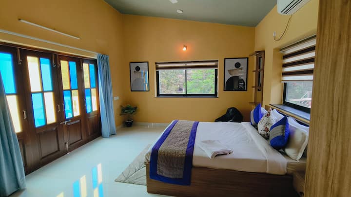 Bedroom 1 image 1