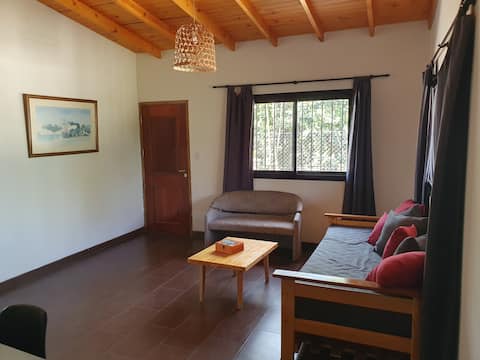 Anuncio de Airbnb popular: Beautiful Quinta in Alejandro Petión Cañuelas en Partido De Cañuelas
