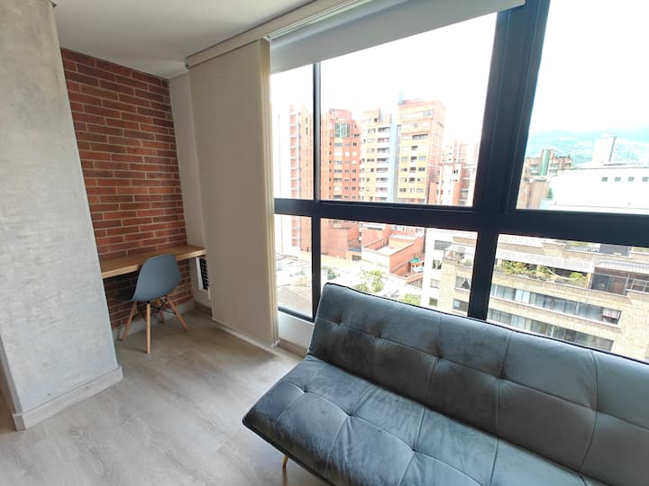 Skyline View Loft + Private Gym, Laureles - Medellín