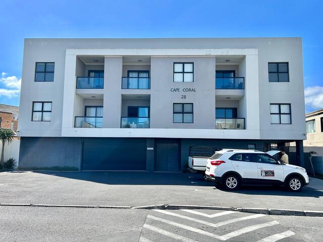 Cape on Coral Beach apartment gallery image 3